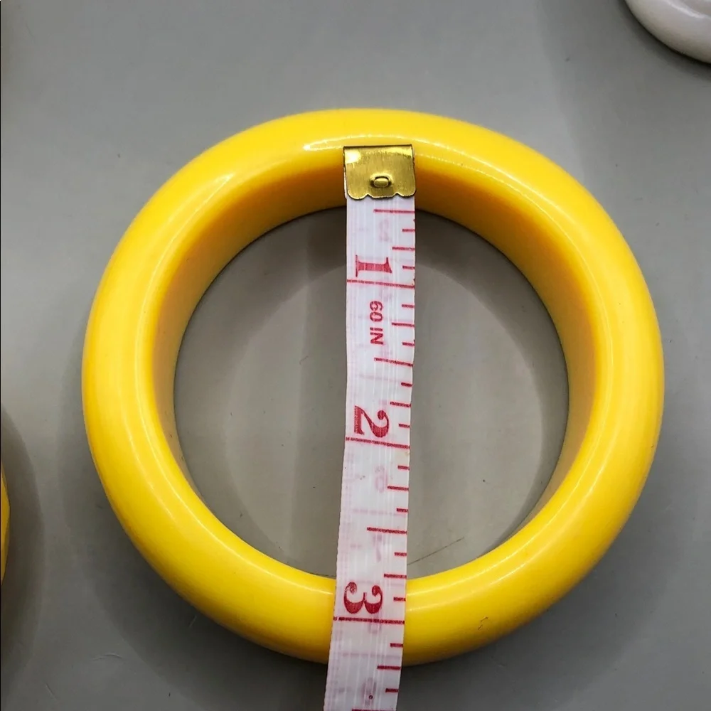 Bundle lot 4 yellow vintage acrylic resin 90's bangle bracelets stack layer